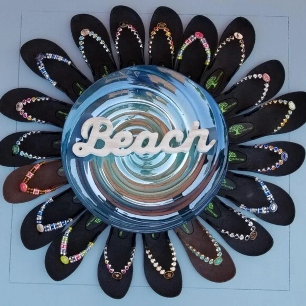 Megan‎ Beautiful Crystal Flip Flops Sandals SUPER COMFY Size 7